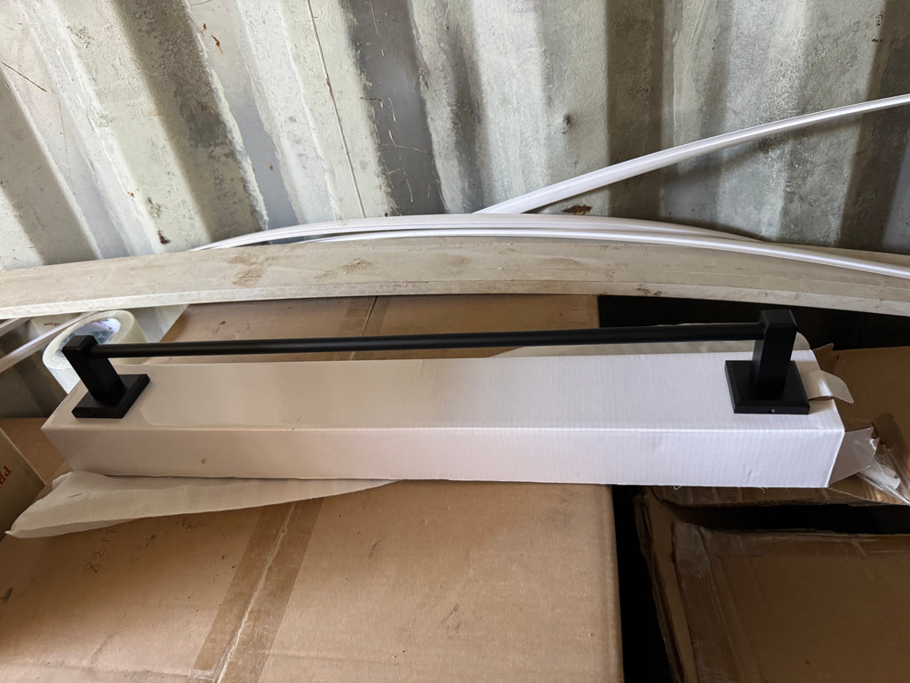 6601X001 Square Black Single Towel Bar