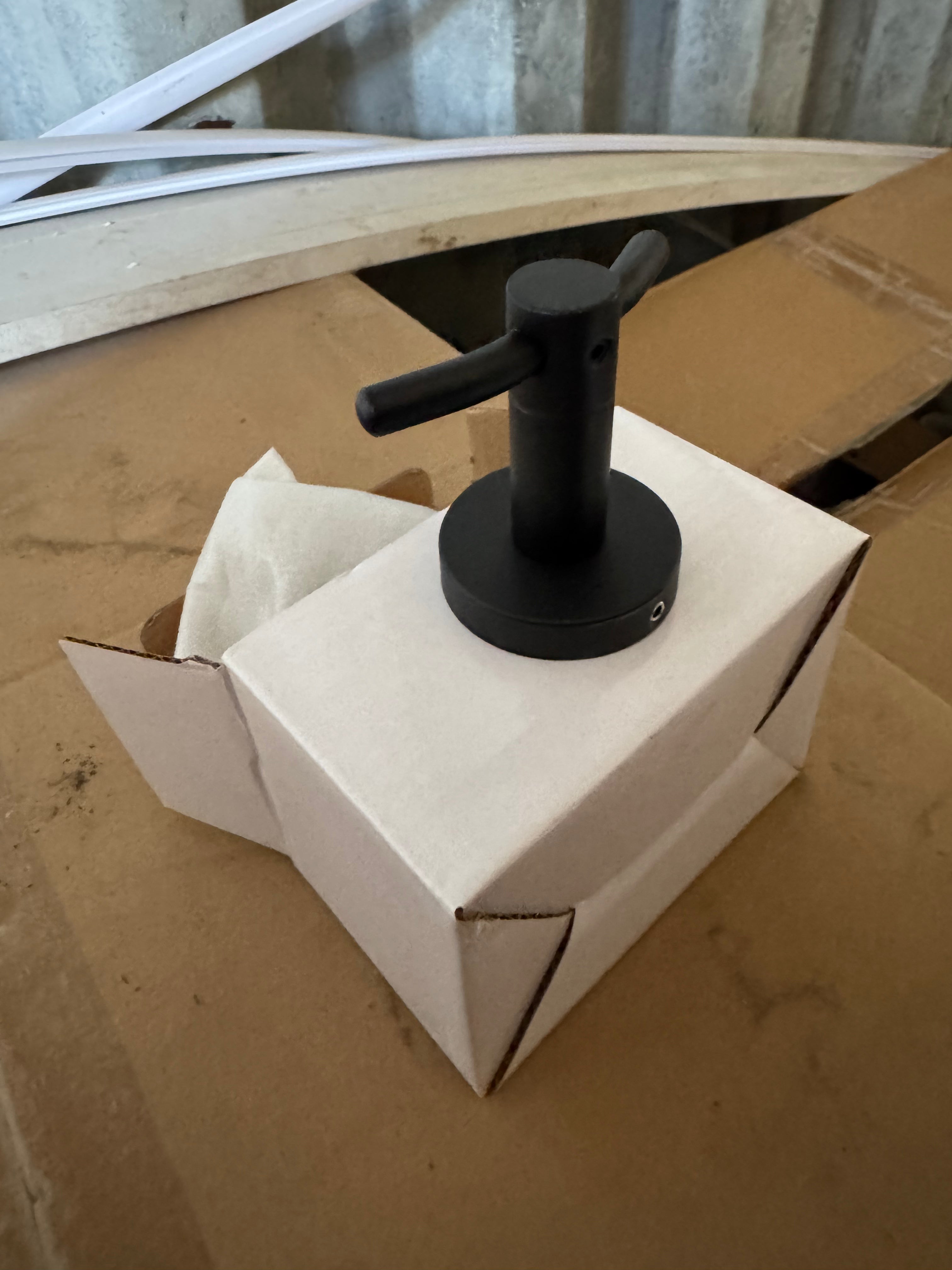 6604X001 Round Black Robe Hook