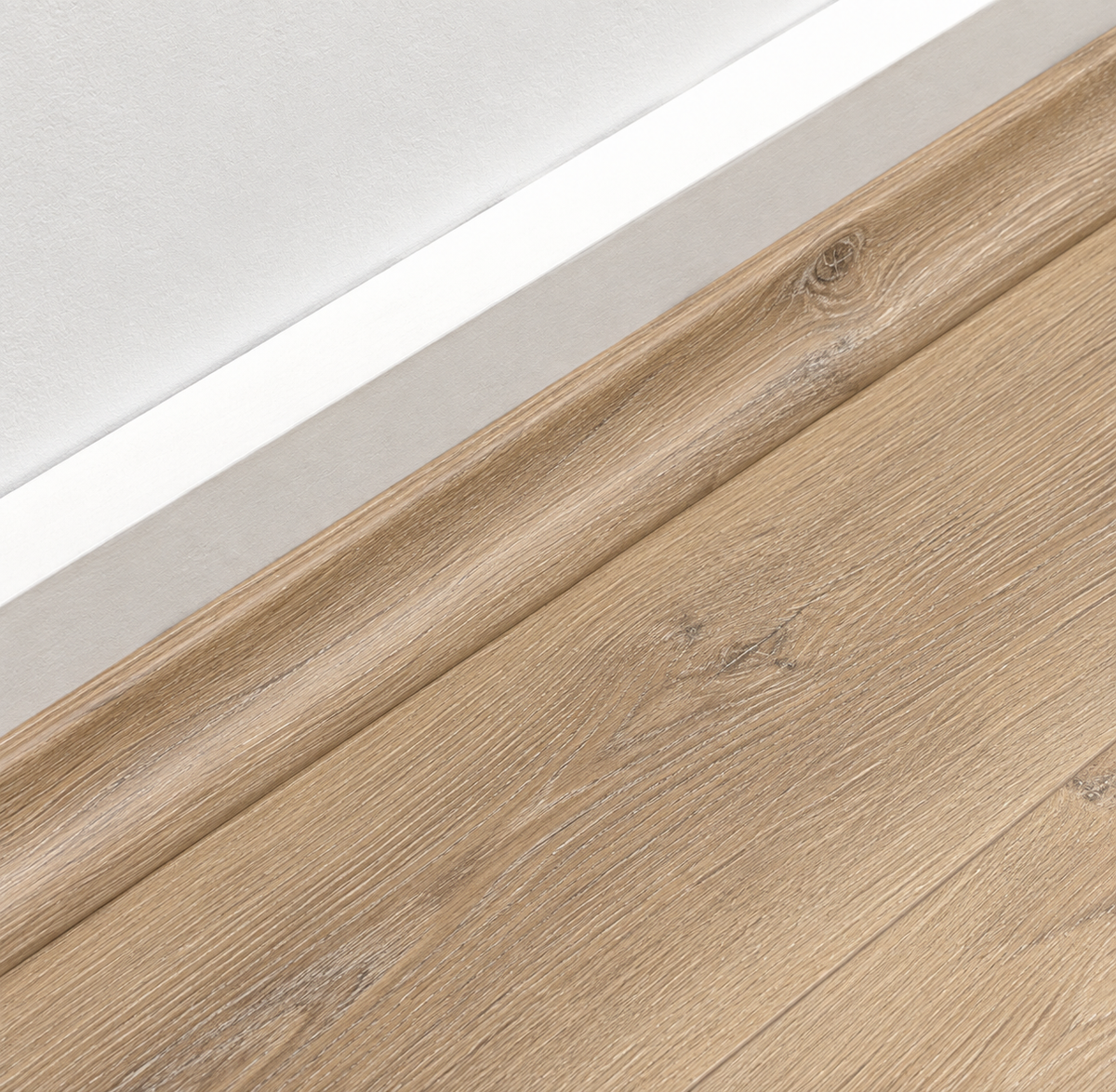 7154-4 Gilding Oak WPC Floorboard Scotia Moulding